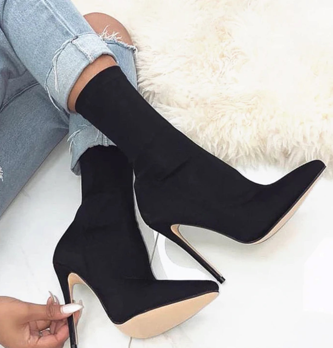Bota Feminina de Salto Fino Poly